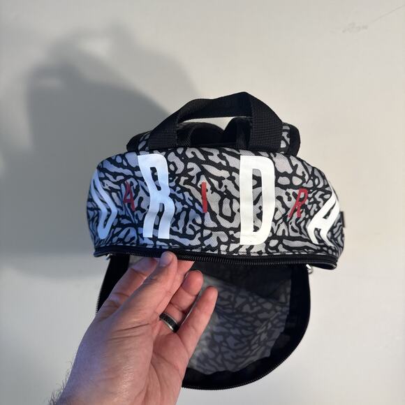 Air Jordan Backpack Kids Size Small Black White - Picture 3 of 4